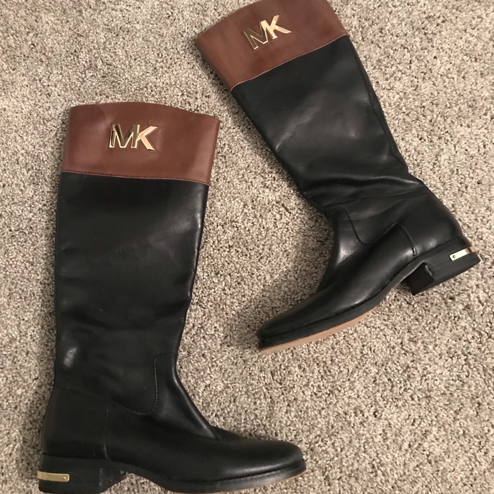 Michael Kors Boots. Lightly used. Size 7